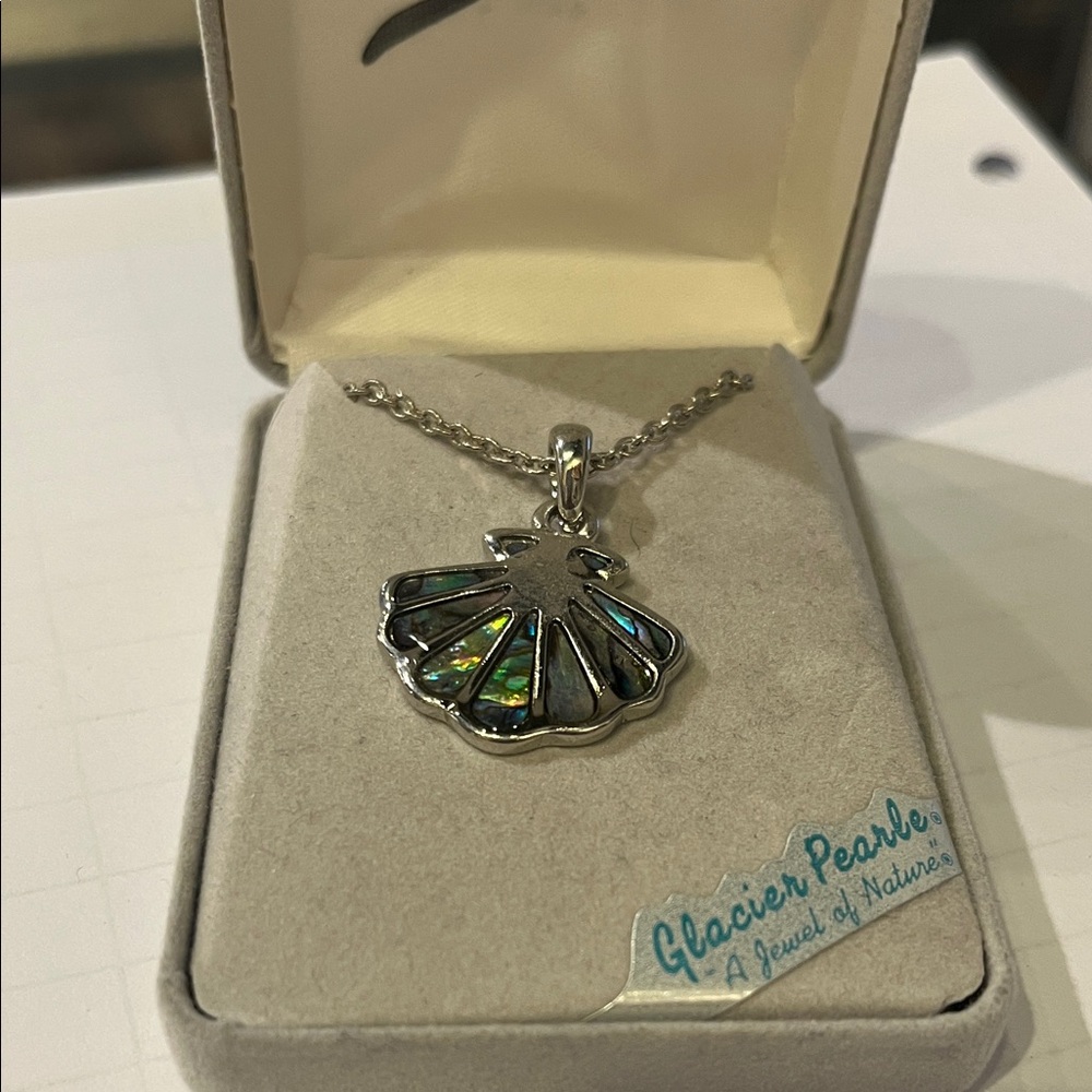 Silver Shell Pendant Necklace